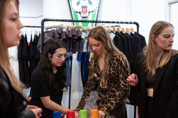 Pop-up store Hybris créé par les étudiants de l'EIDM — photo 1