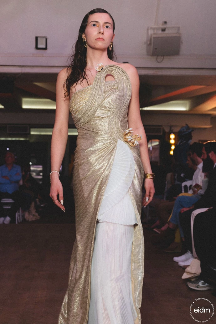Collection Golden Lys présentée au défilé Fashion Fusion de l'EIDM Paris 2025 — photo 3