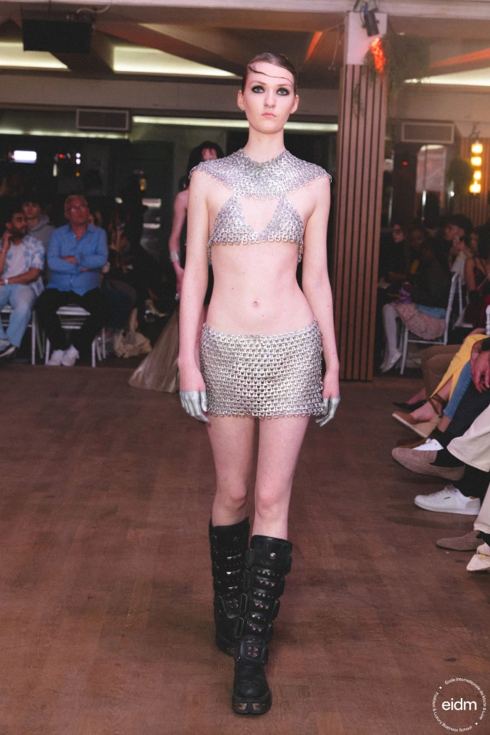 Collection Les Mariannes présentée au défilé Fashion Fusion de l'EIDM Paris 2025 — photo 2