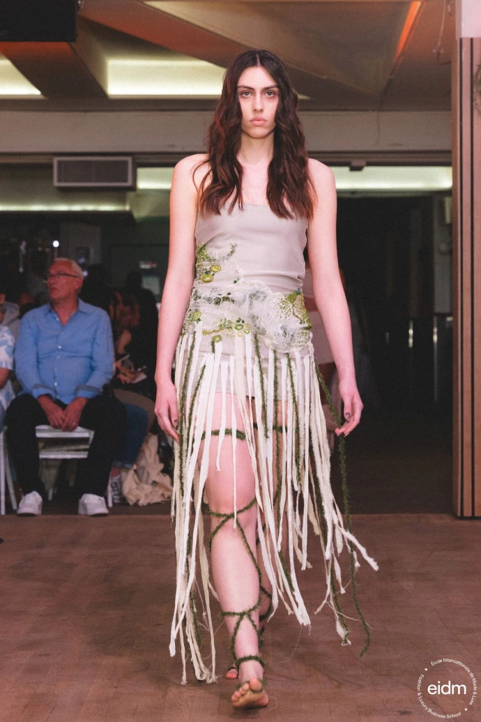 Collection Mutation présentée au défilé Fashion Fusion de l'EIDM Paris 2025 — photo 2