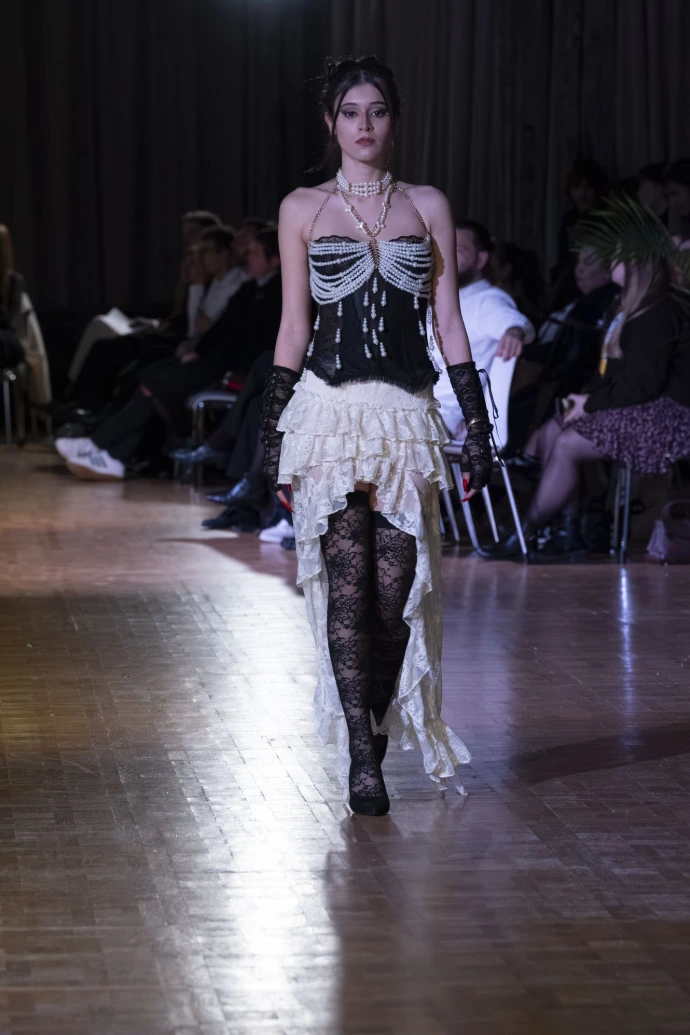 Défilé Nostra Luce de l'EIDM Paris 2026 — photo 17