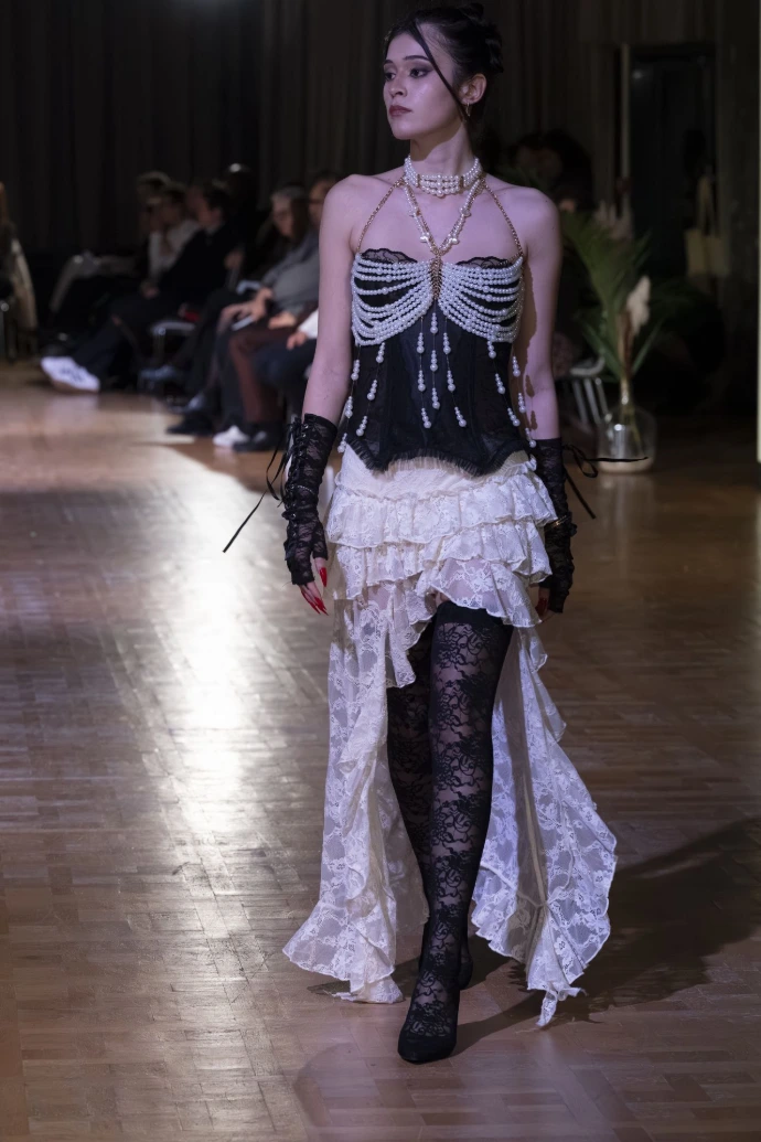 Défilé Nostra Luce de l'EIDM Paris 2026 — photo 18